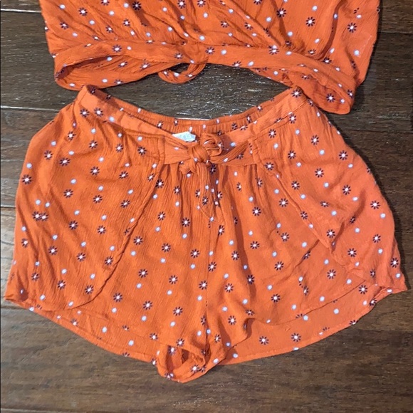 Patrons of Peace Top - Picture 4 of 7